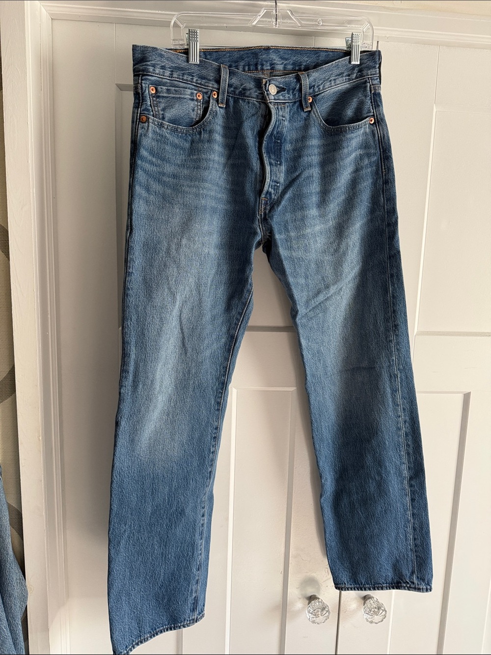 Levi's 501 34x30 Men’s Straight Jeans in Medium Blue Wash